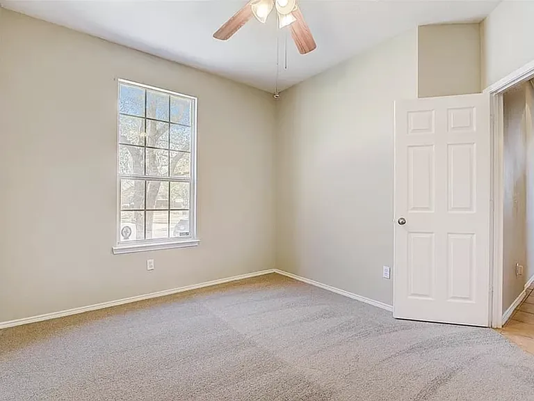 1516 Cedar Brook Ct — Photo 14