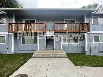 4800 SE Boardman Ave #5