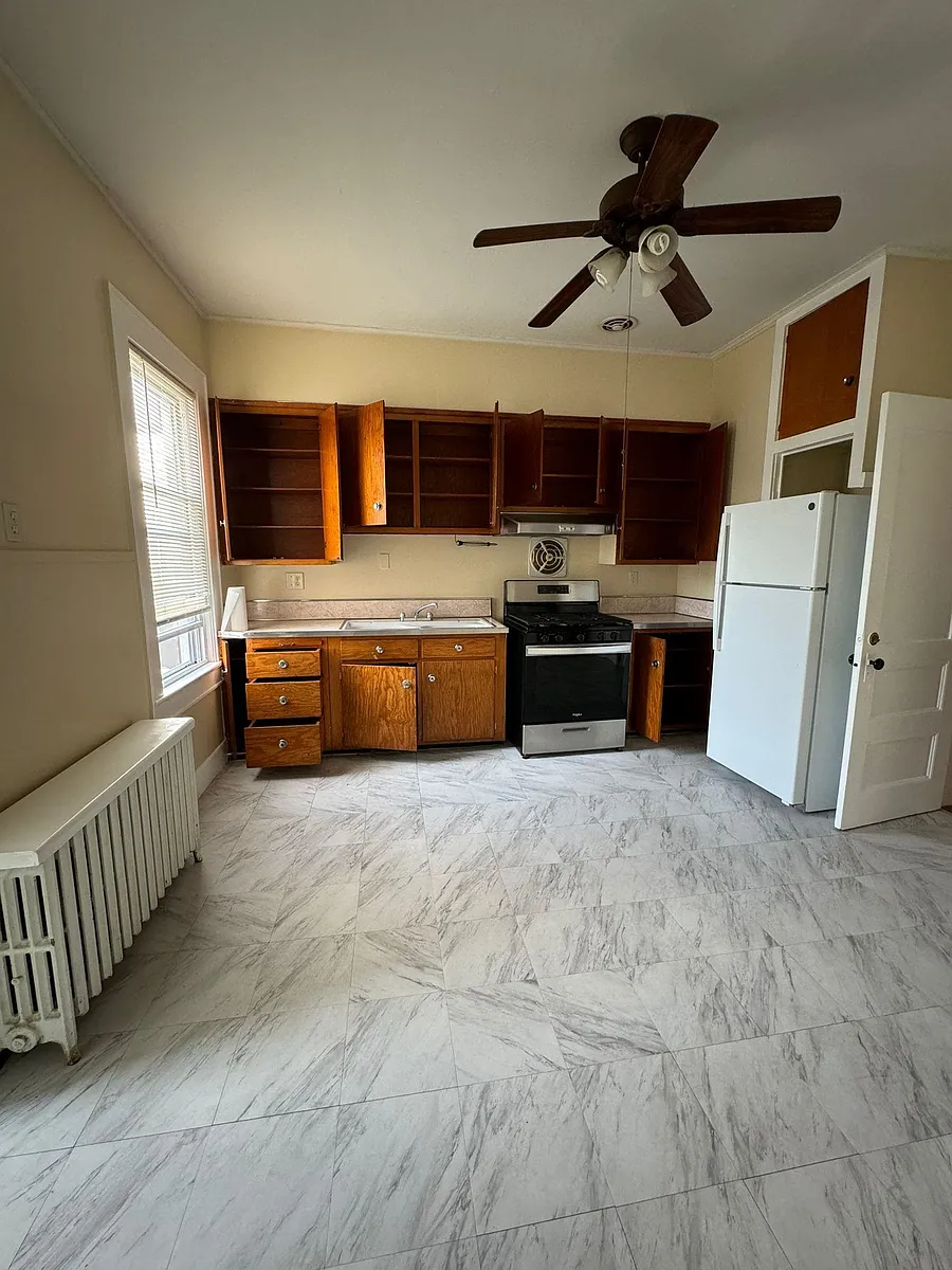 Building Photo - 107 Poplar St #1