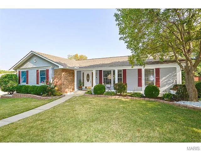 2935 Piney Pointe Dr photo 1