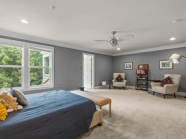 11826 Mango Ln — Photo 23