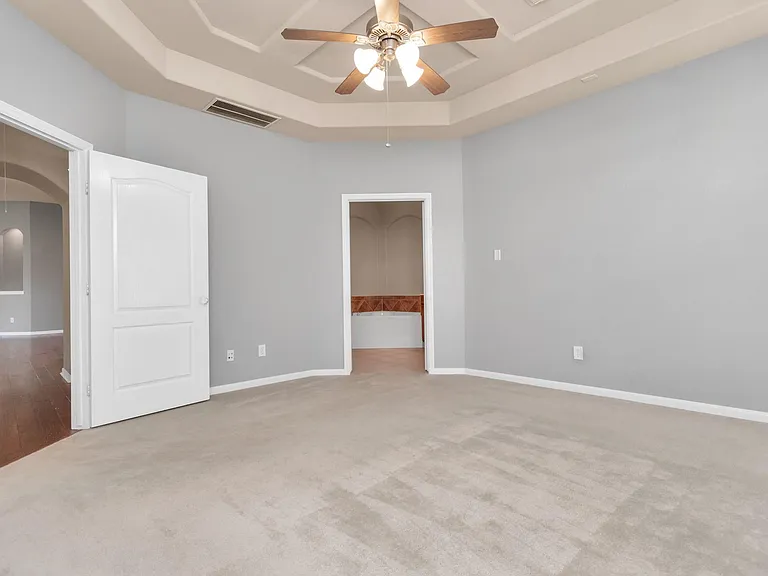 6630 Larocke Trl — Photo 30