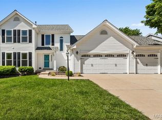 690 Summer Top Cir, Fenton, MO 63026