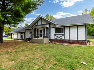 301 Park Ave, Gillespie, IL 62033