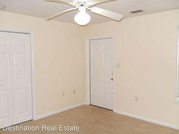 3rd image of 2740 W Tharpe St APT 106