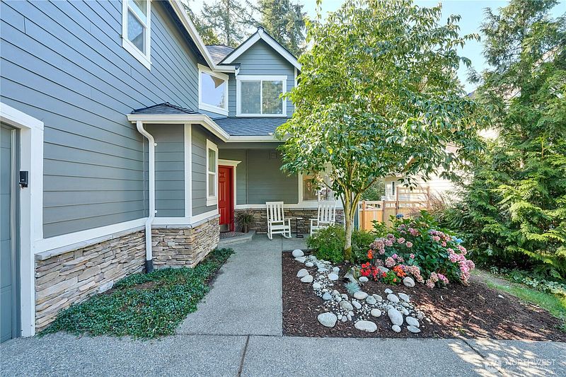 3rd image of 17304 Parkside Way SE