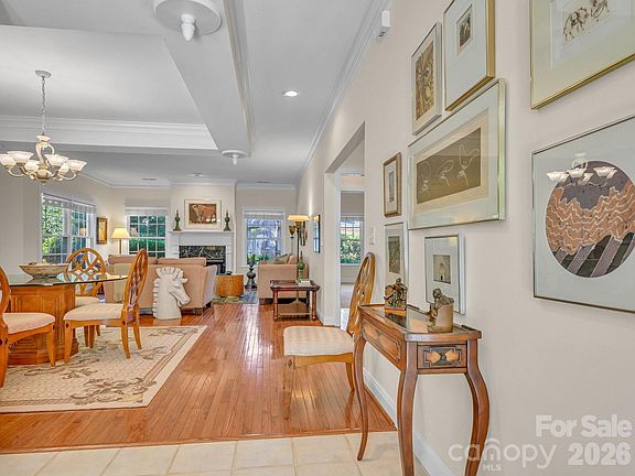 5th image of 18 Boddington Ct