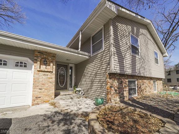 2nd image of 3909 S Enchanted Dr NW