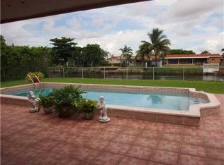 1720 SW 99th Ave, Miami, FL 33165