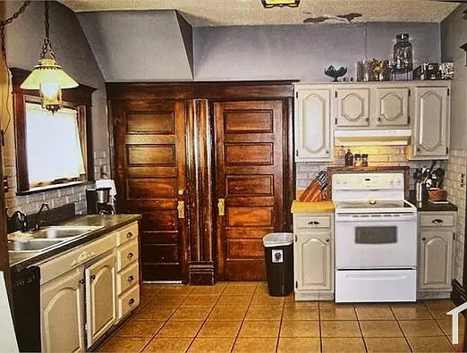 315 W 11th St — Photo 5