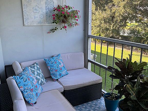 5th image of 1100 Hillcrest Ct APT 204