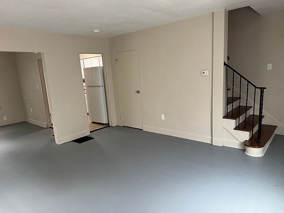 3rd image of 369 N Roosevelt Ave APT 4