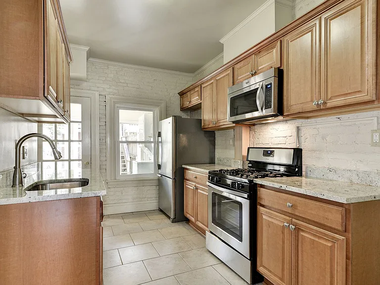 312 10th St SE — Photo 10