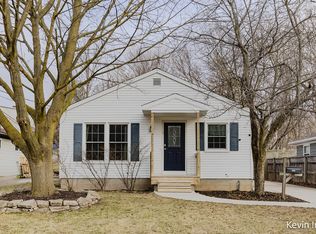 857 Carrier Creek Blvd NE, Grand Rapids, MI 49503