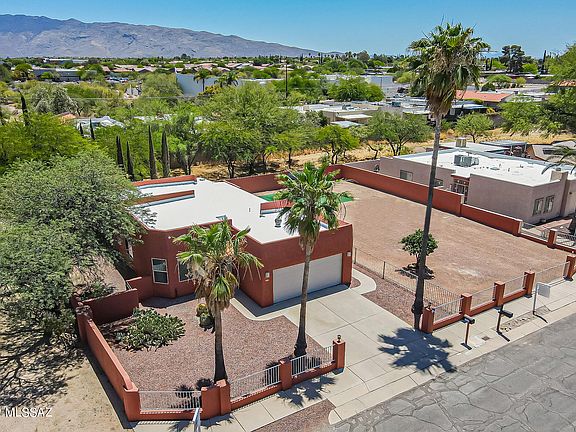 3rd image of 9230 E Calle Maria #51