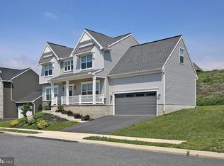 216 Copper Ridge Dr, Newmanstown, PA 17073