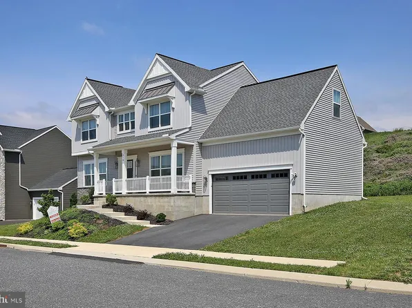 216 Copper Ridge Dr, Newmanstown, PA 17073