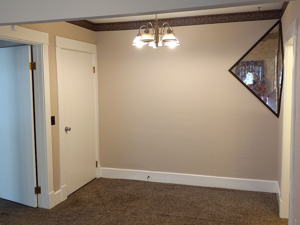 1st image of 1627 W Short Ave