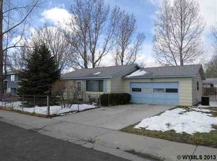 408 Peak Dr, Riverton, WY 82501