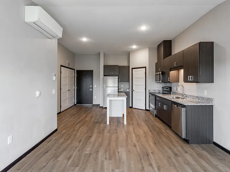 Midtown Lofts — Photo 9