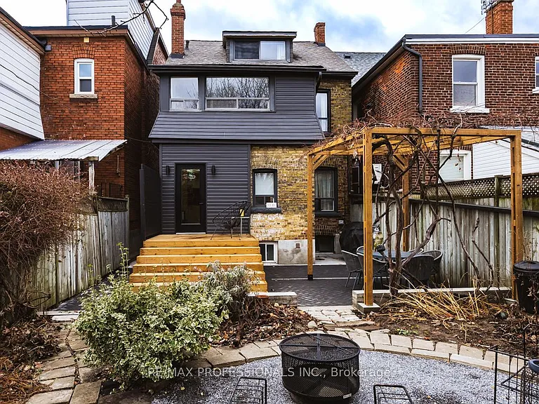 1381 Lansdowne Ave — Photo 36