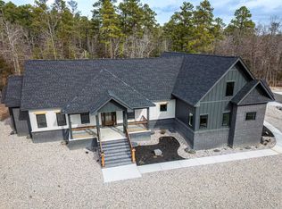 4 Levantino Ln, Hot Springs Village, AR 71909