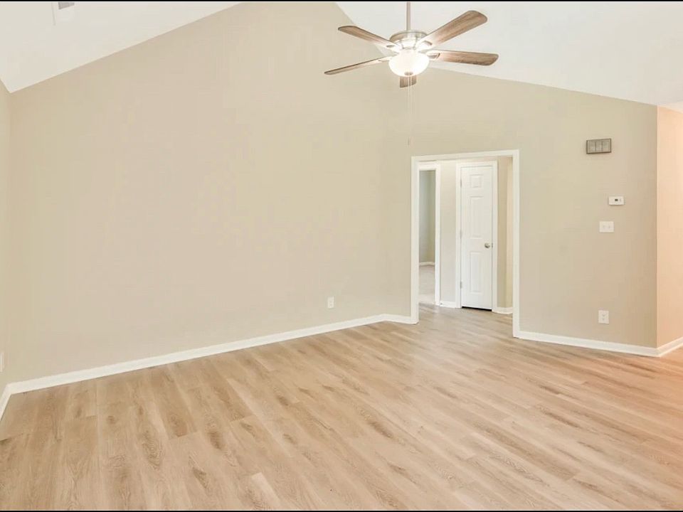 1st image of 10425 SW 139th Ct #1