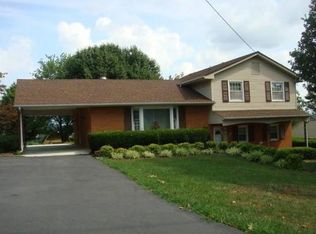 3033 Glenmont Dr, Roanoke, VA 24018