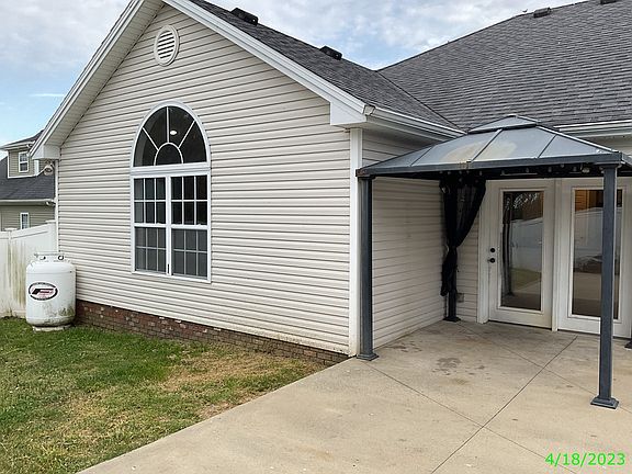 2nd image of 202 Westminster Pl
