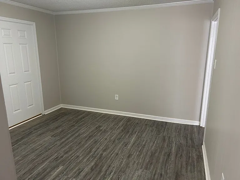 412 Kingston Ave — Photo 16