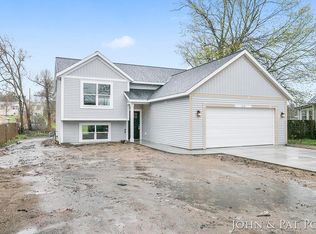 310 E Ellis Ave, Belding, MI 48809