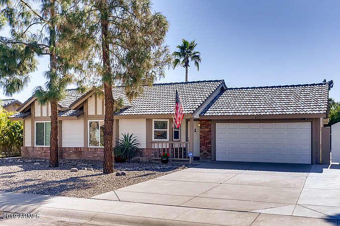 1st image of 8021 W Larkspur Dr