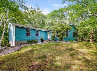 15 King James Dr, East Lyme, CT 06333
