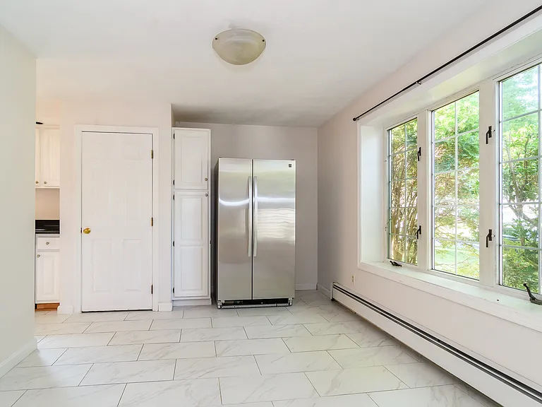 12 Homeward Ln #12 — Photo 4