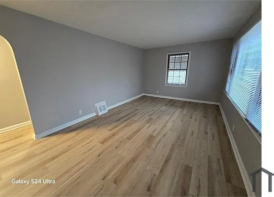 7724 Monroe Dr — Photo 6