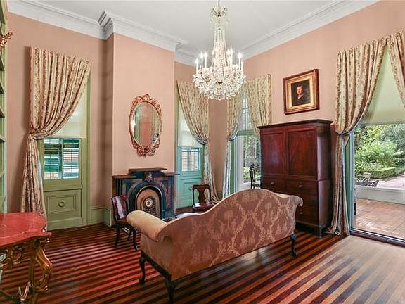 5th image of 1122 Jackson Ave #1