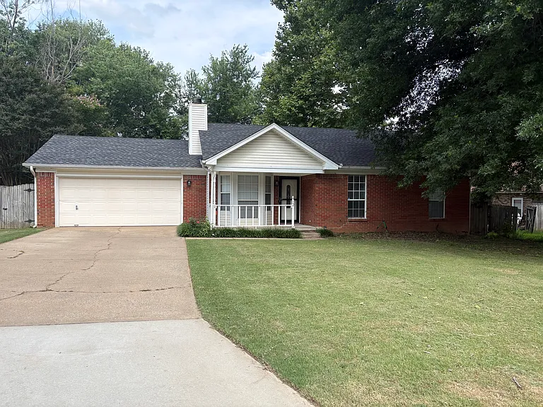 12 Jay Cir — Photo 1
