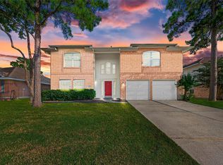 11811 Aerie Dr, Tomball, TX 77377