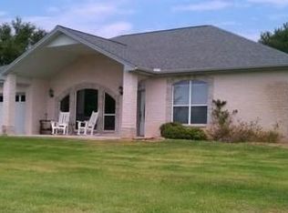 2205 Rocky Mountain Dr, Lampasas, TX 76550