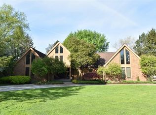 7258 Hudson Park Dr, Hudson, OH 44236