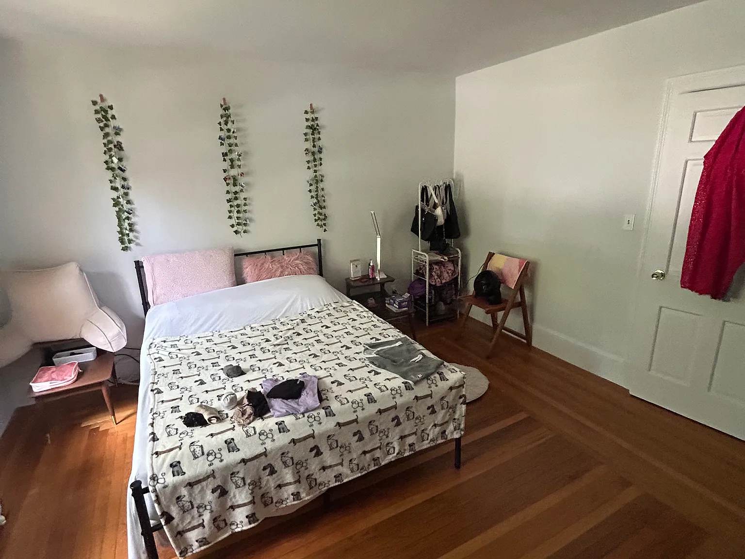 1 bed, 700 sqft, $1,900 — Photo 3
