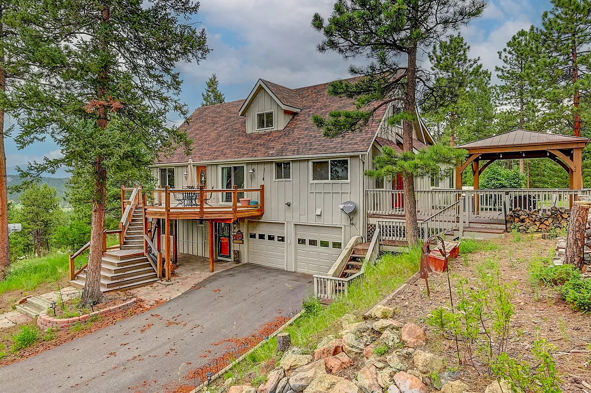 Building Photo - 8760 S Grizzly Way