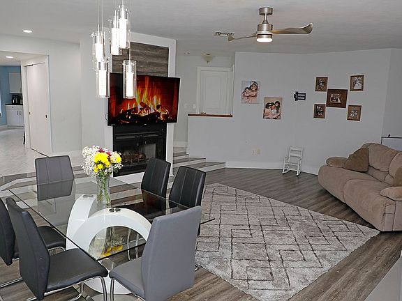 2nd image of 4902 SW 26th Pl