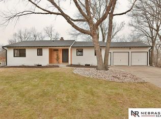 2822 S 106th St, Omaha, NE 68124