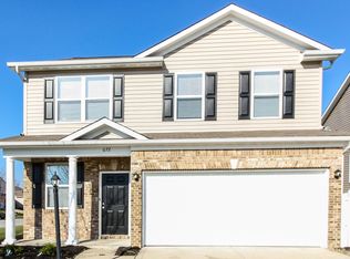 672 Cloverfield Ln, Greenwood, IN 46143