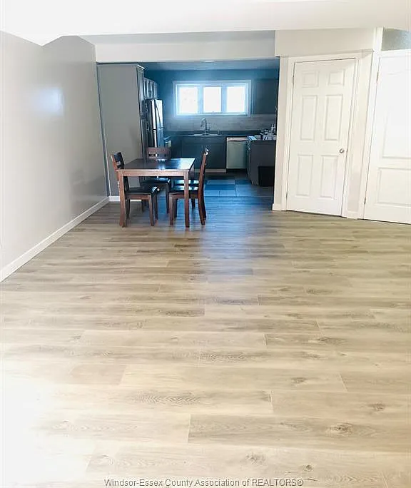 5 bed, $1,600 — Photo 3