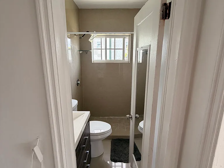 7124 Bay Dr #7 — Photo 11