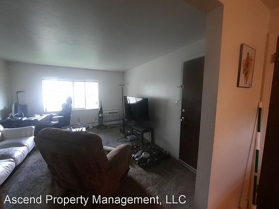 3rd image of 1409 Utah St APT D