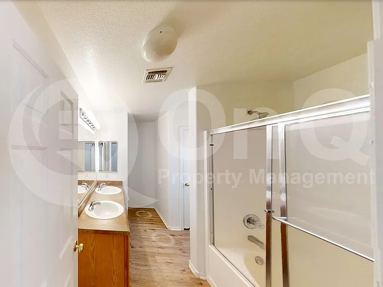 3643 E Constitution Dr — Photo 7