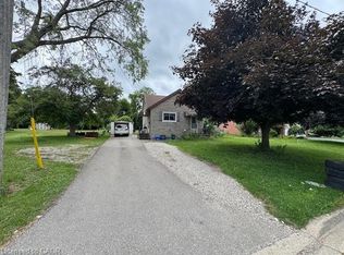 9 Liberty Dr, Cambridge, ON N1R5N4
